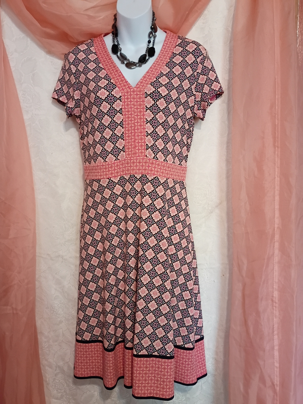 Liz Claiborne Ladies Pink Patterned V-Neck Fit & Flare Dress Sz S